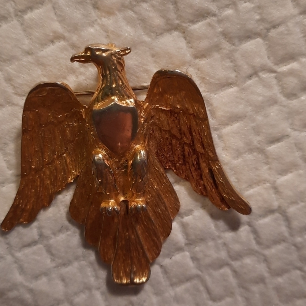 Vans Authentic Stamped Eagle Brooch